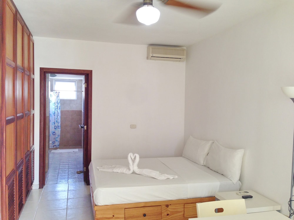 

Genova - Bávaro - Las Terrazas Condo - Los Corales Village