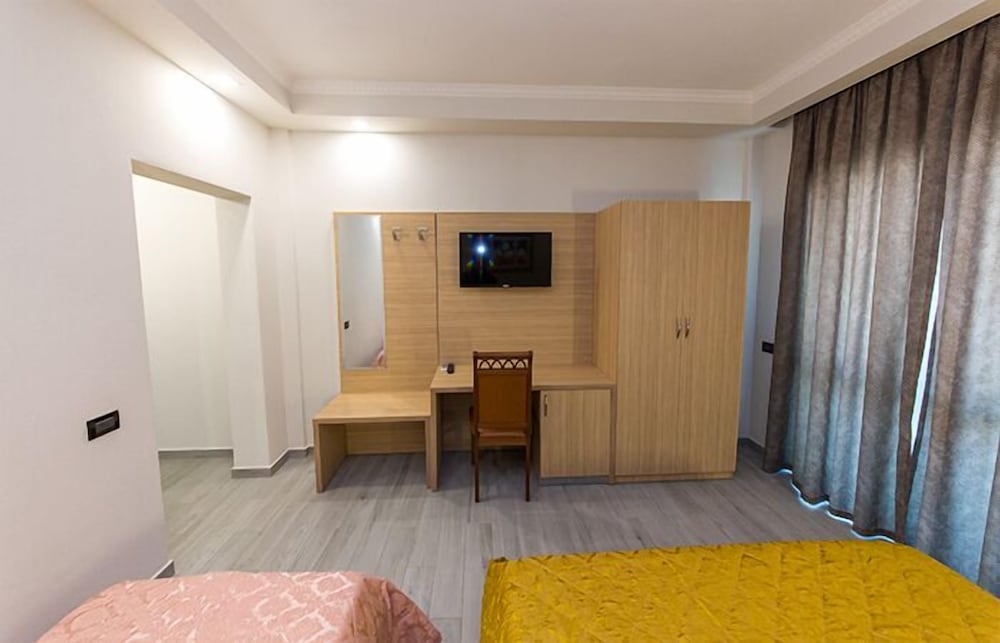

Roma - Durrës - Western Star Hotel