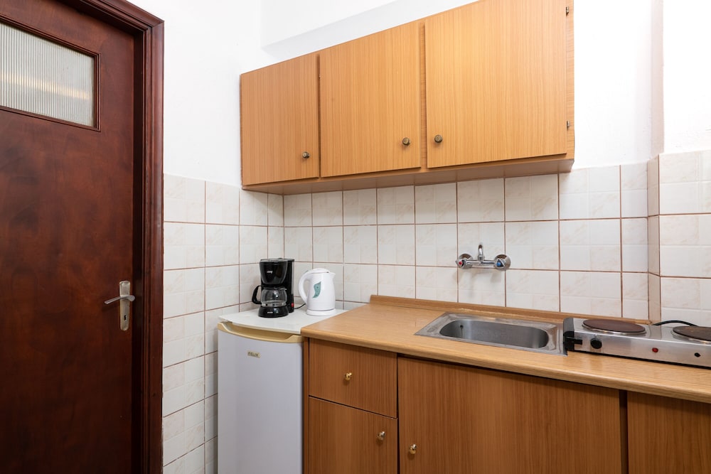 

Milano - Corfù, Isole Greche - Dimitra Studios