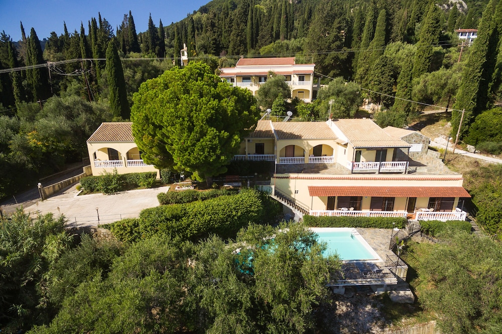 

Roma - Agios Gordios - Dimitra Studios