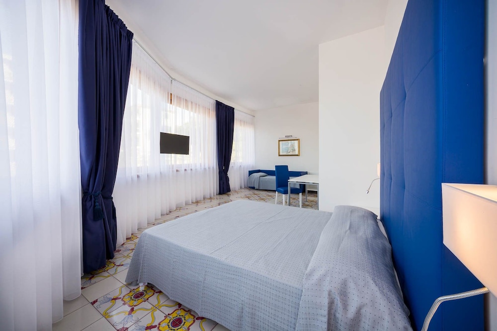 

Milano - Cetara - Hotel Sole Splendid