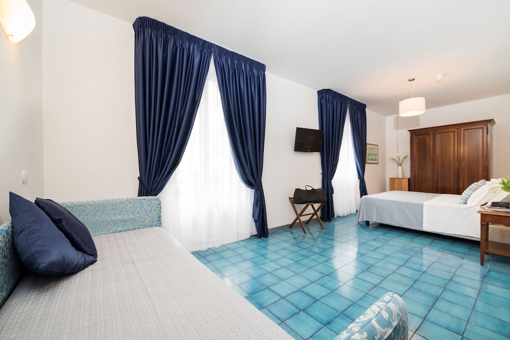 

Milano - Cetara - Hotel Sole Splendid
