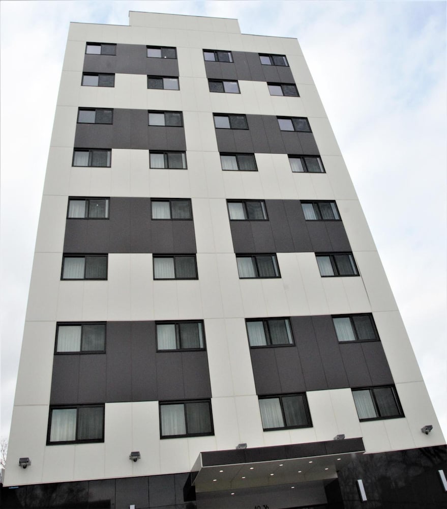 

Verona - Elmhurst (NY) - LIC Plaza Hotel
