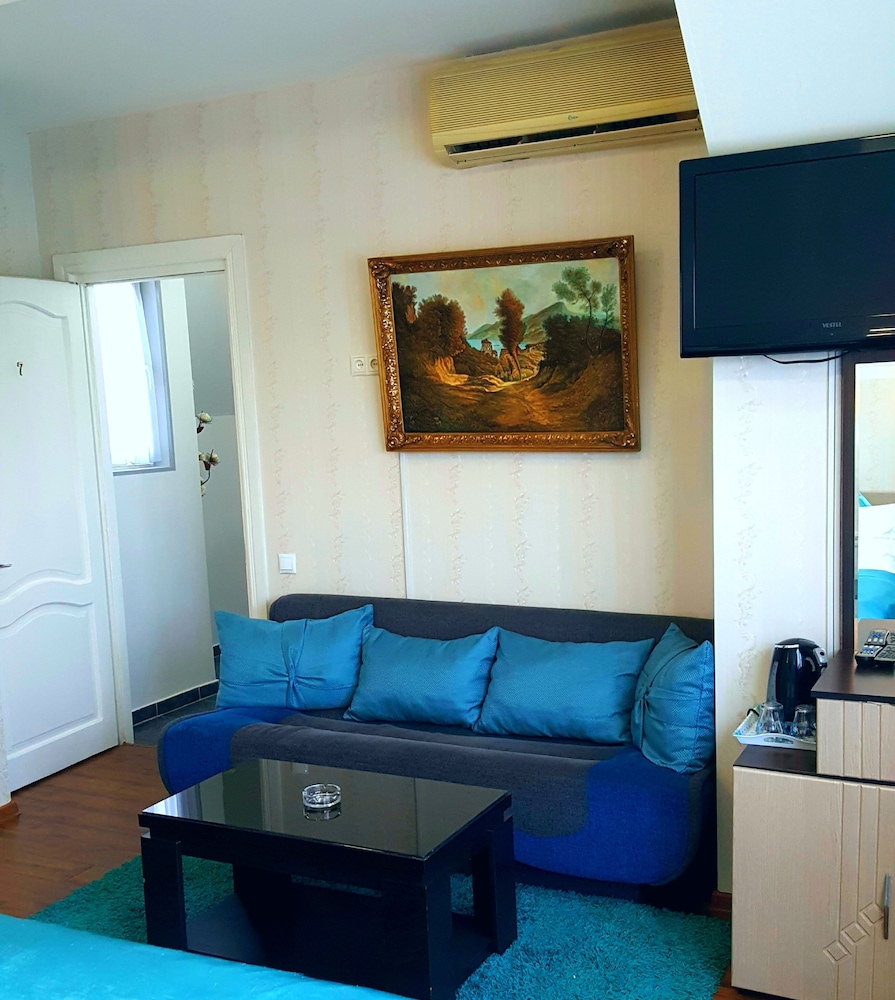 

Milano - Tbilisi - Hotel Antalia