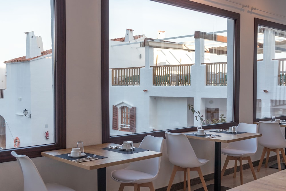 

Napoli - Arenal D'En Castell - Aparthotel Comitas Tramontana Park