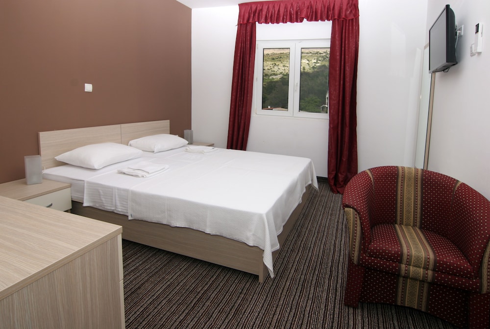 

Milano - Pag - Hotel Belveder