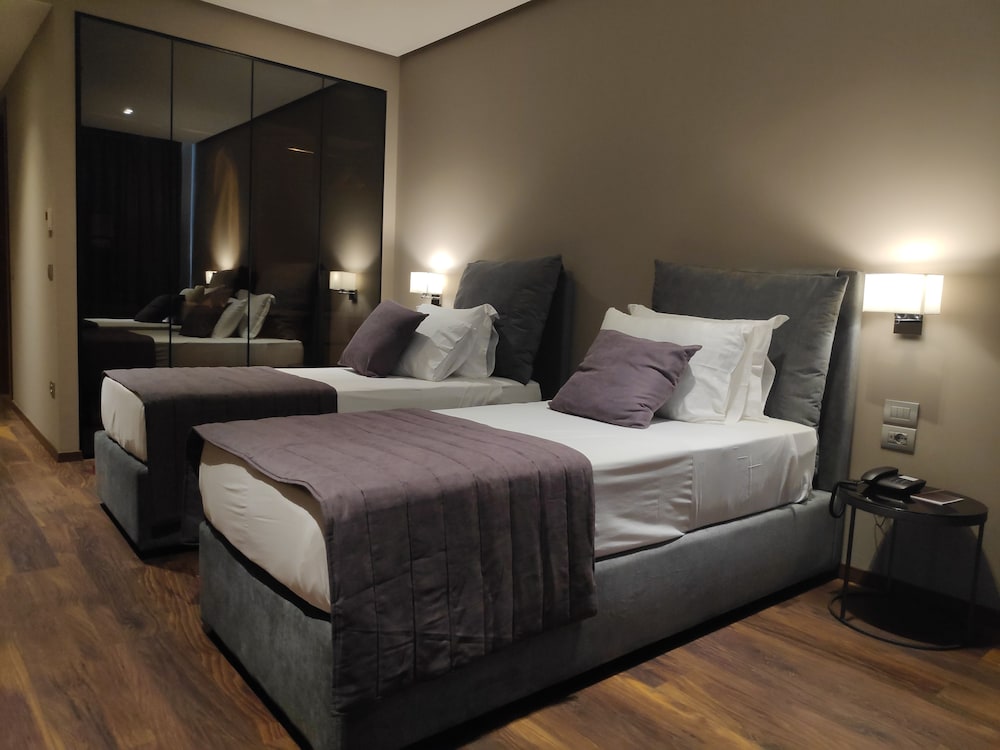 

Verona - Durrës - Supreme Hotel & Spa