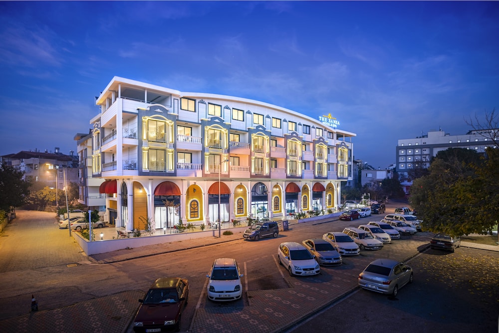 

Napoli - Side - The Sansa Hotel & Spa