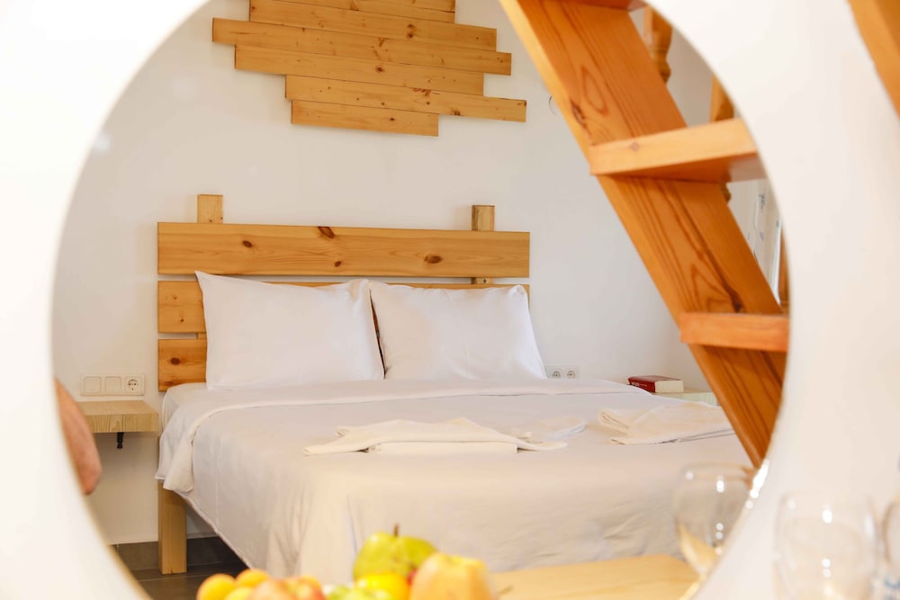 

Venezia - Seferihisar - Teos Ormanci Tatil Koyu