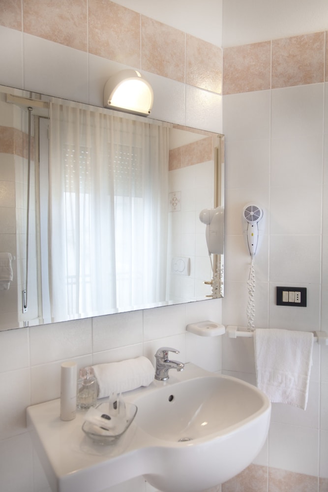 

Milano - Bellaria Igea Marina - Hotel Stella D'Italia