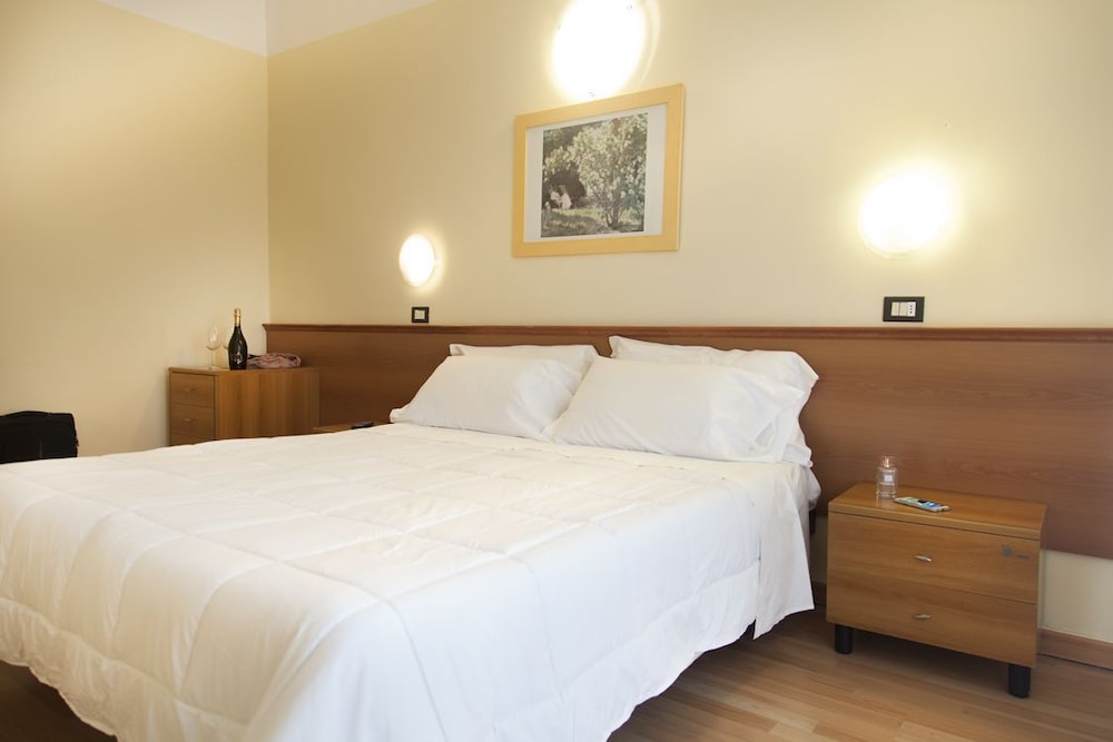 

Milano - Riviera Romagnola, Mare Italia - Hotel Stella D'Italia