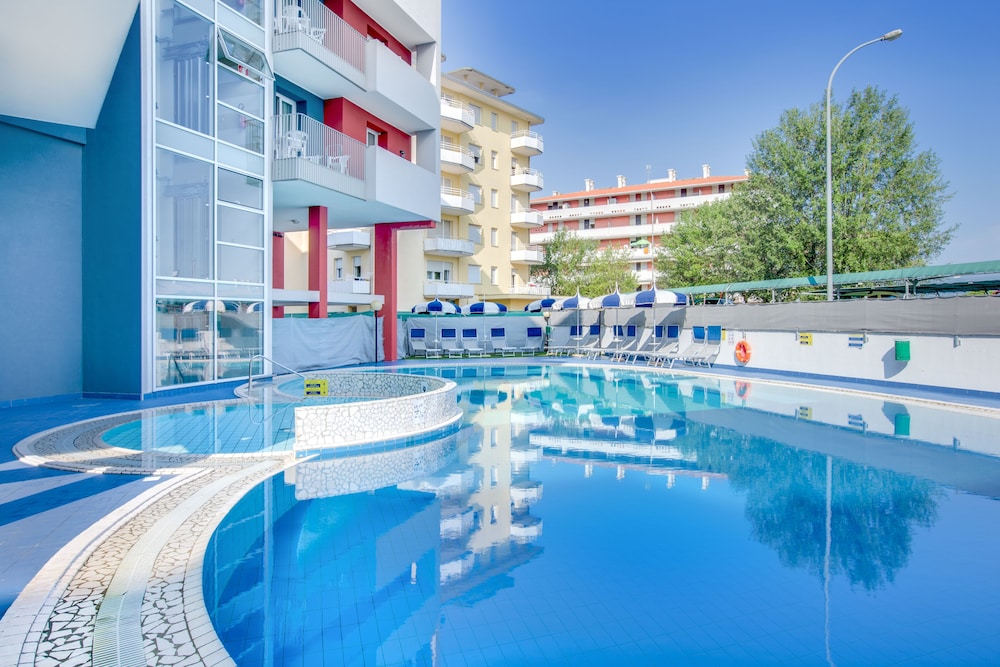 

Milano - Riviera Veneta e Lignano Sabbiadoro, Mare Italia - Hotel Ambassador