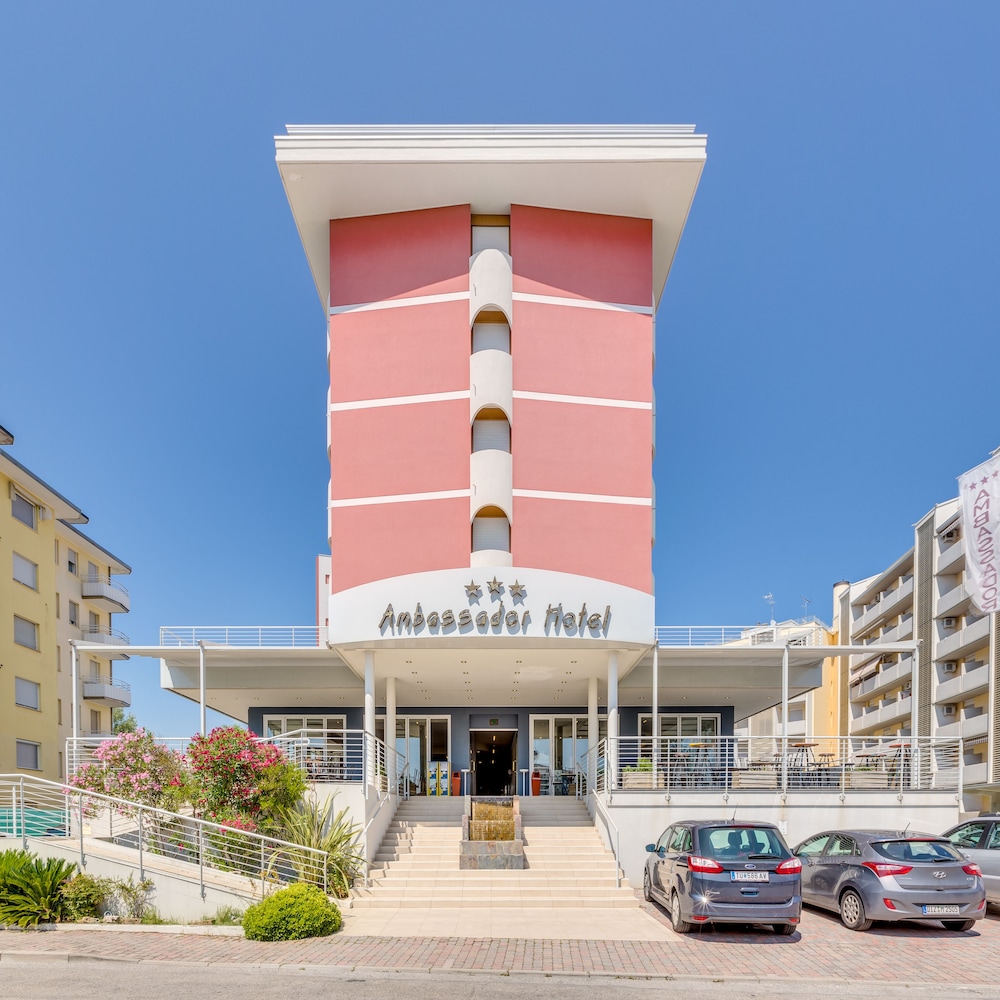 

Bari - Riviera Veneta e Lignano Sabbiadoro, Mare Italia - Hotel Ambassador