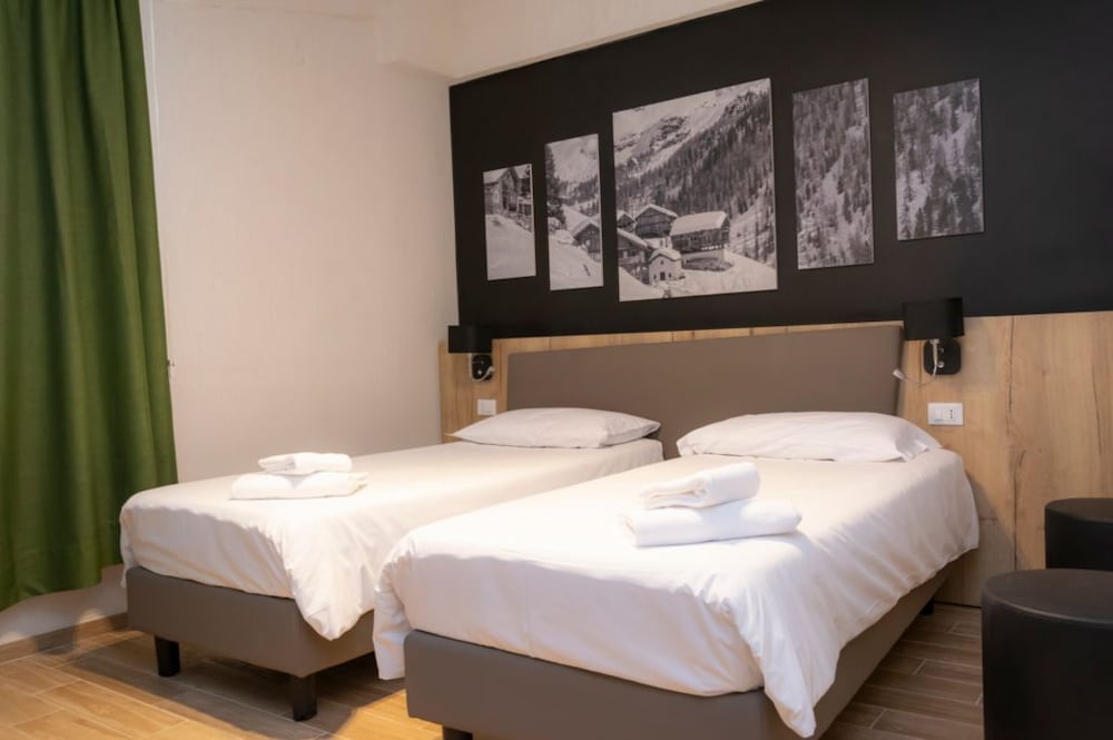 

Salerno - Cervinia - Hotel Petit Palais