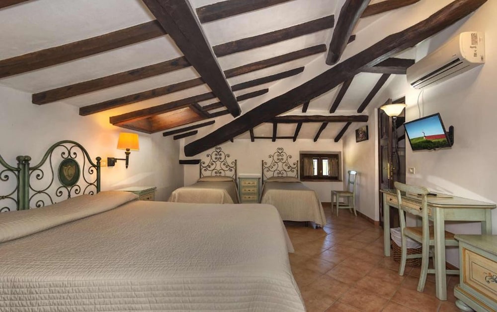 

Bari - Lucca - Hotel Villa Cheli