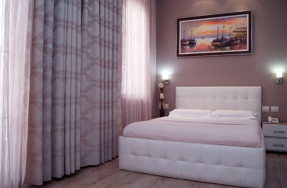 

Milano - Tirana - Hotel Vila Verde City Center
