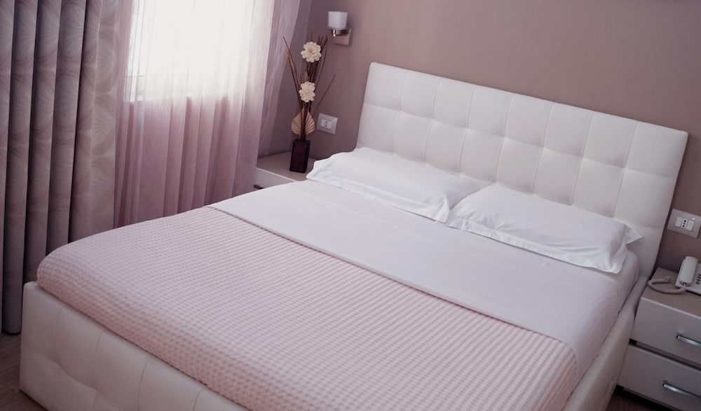 

Brindisi - Tirana - Hotel Vila Verde City Center
