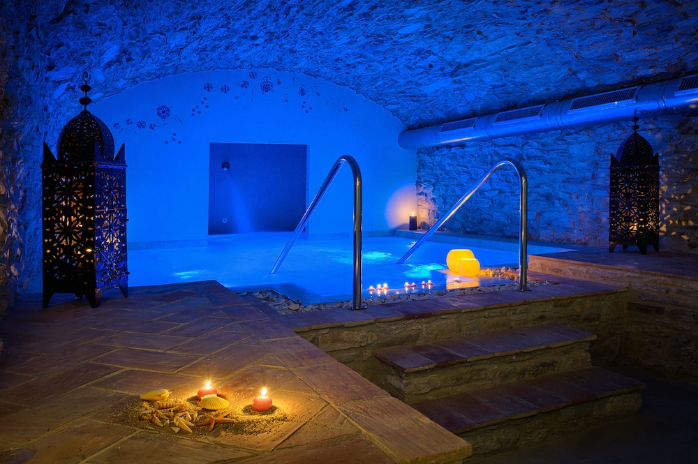 

Bari - Begur - Hotel-Spa Classic Begur