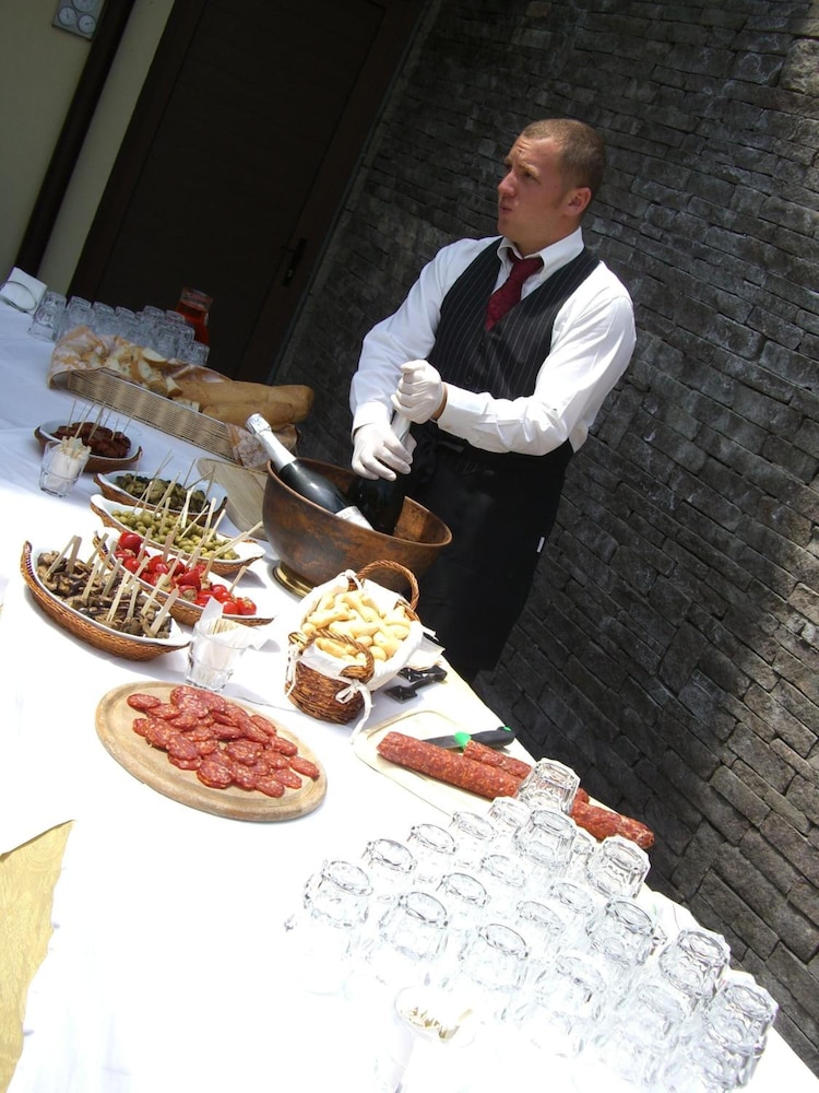 

Lamezia Terme - Pergine Valsugana - Hotel Olimpic