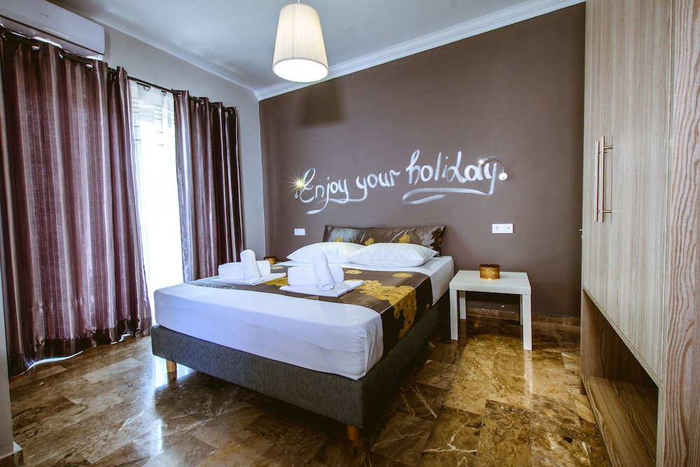 

Lamezia Terme - Chania - Gregory Comfort Hotel