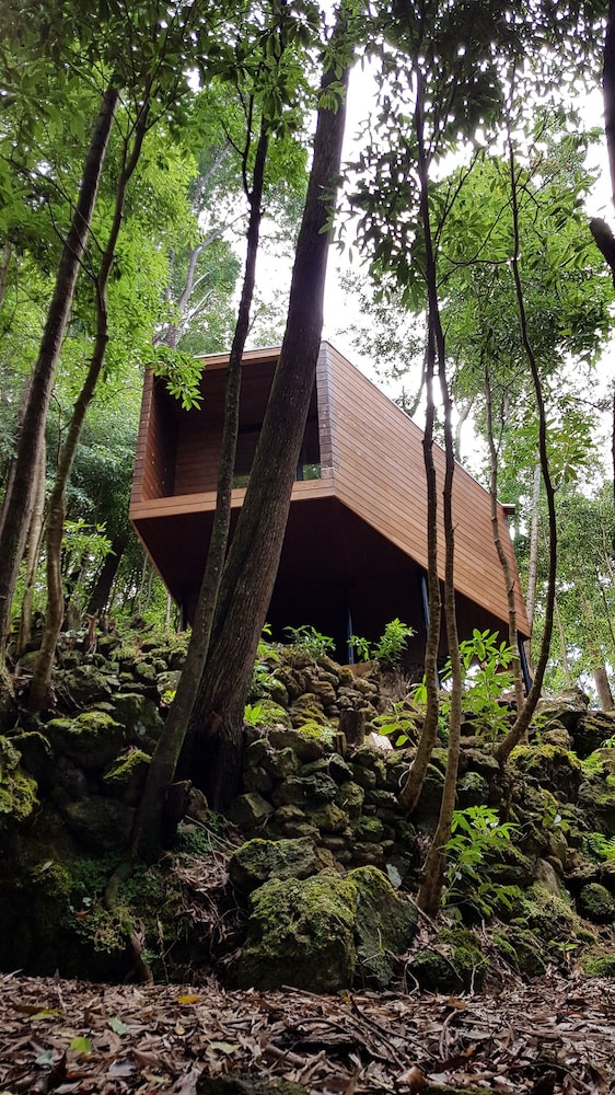 

Venezia - Agualva - Caparica Azores Ecolodge