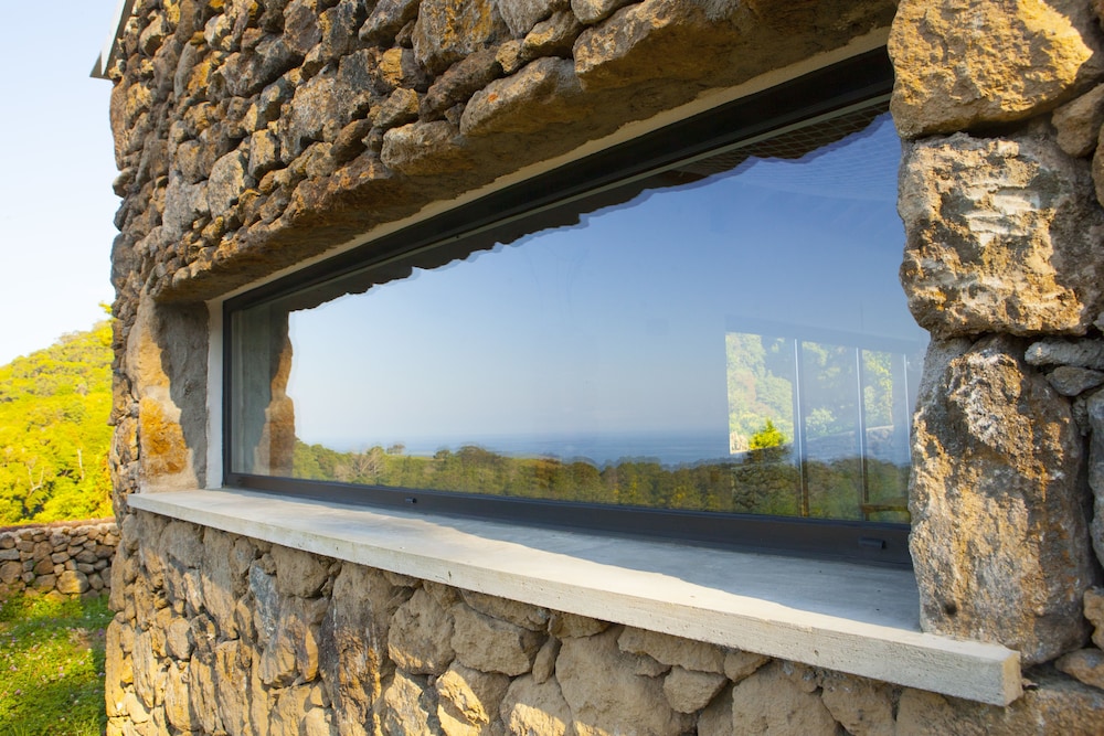 

Milano - Quatro Ribeiras - Caparica Azores Ecolodge