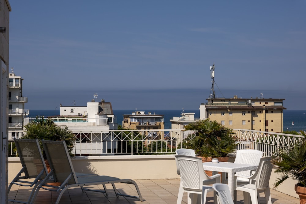 

Milano - Versilia e Costa Toscana, Mare Italia - Hotel Sylvia