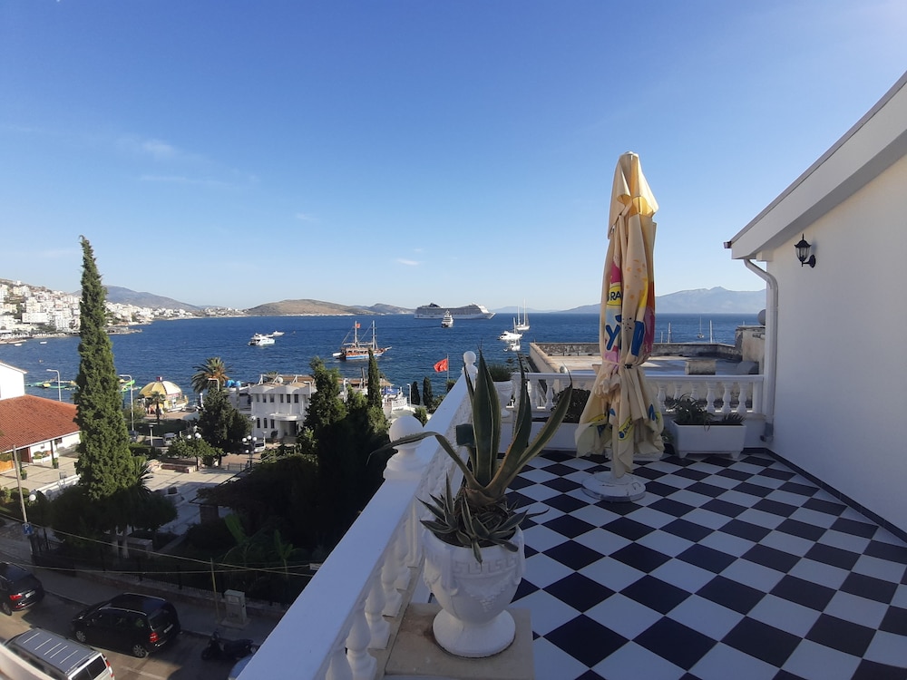 

Genova - Sarandë - Bistrica Hotel