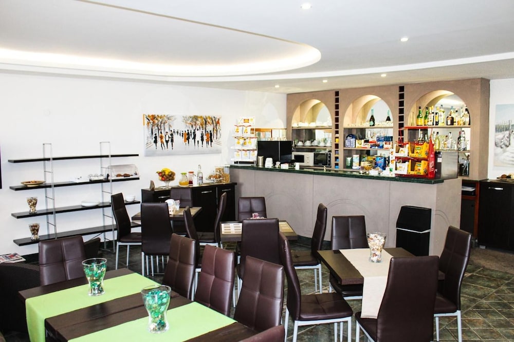 

Milano - Caivano - Hotel Cesirja