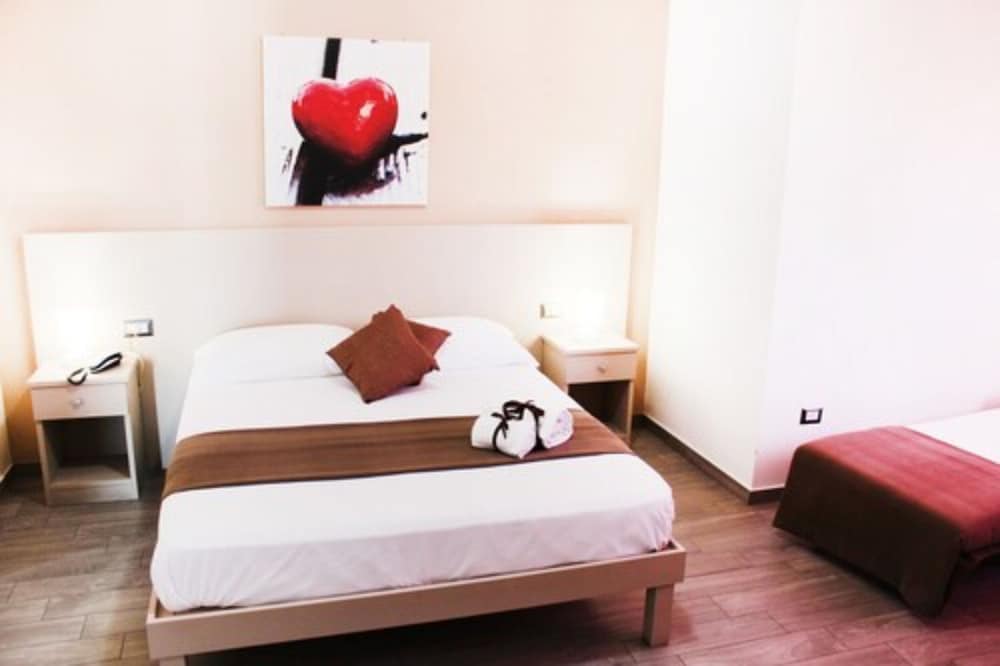 

Milano - Casalnuovo di Napoli - Hotel Cesirja