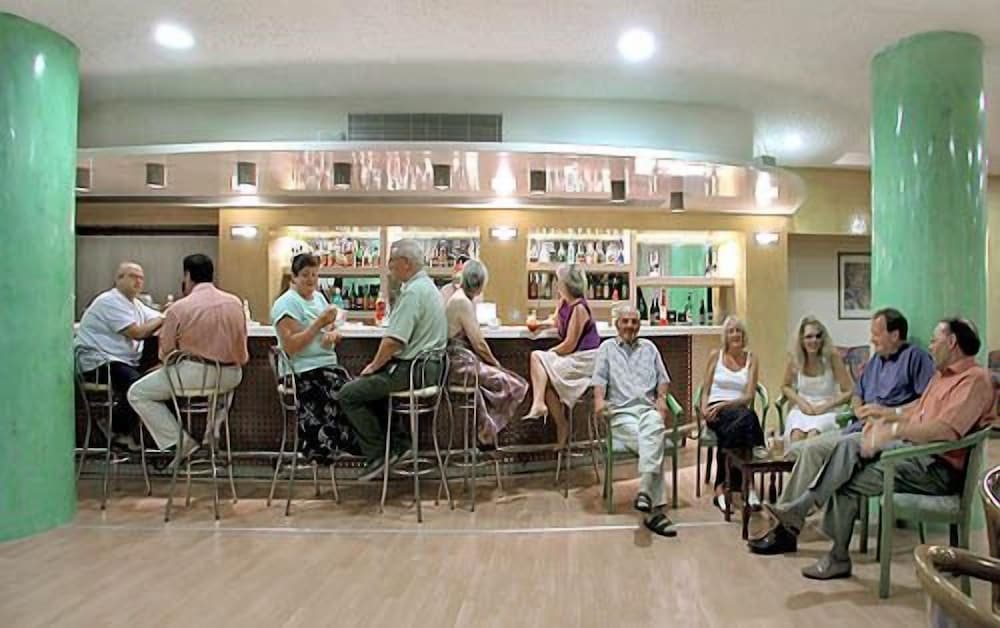 

Milano - Lakíthra - Irinna Hotel