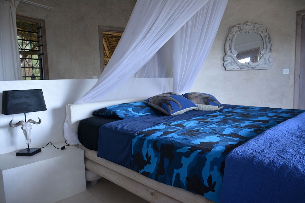 

Bari - Malindi - The Lawford