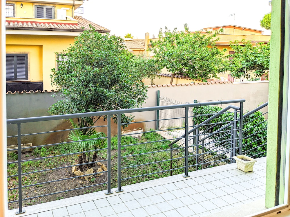 

Catania - Ostia Lido - Isa Residence Fiumicino Airport