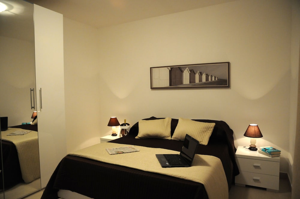 

Lamezia Terme - Fiumicino - Isa Residence Fiumicino Airport
