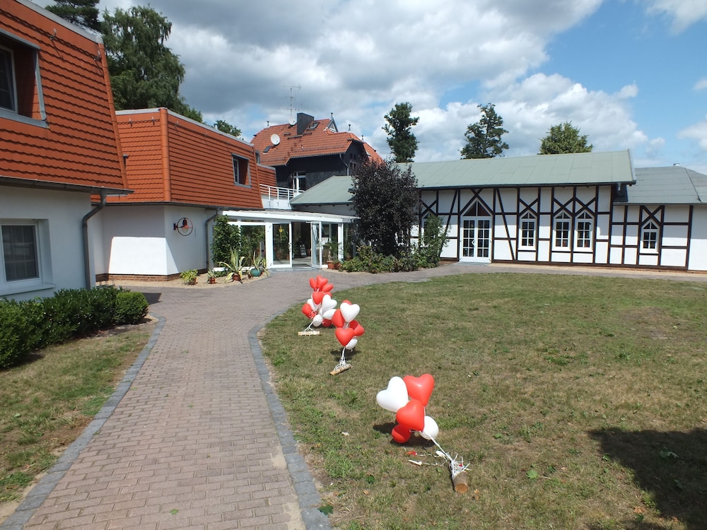 

Roma - Wendisch Rietz - See Hotel Karlslust Chalets