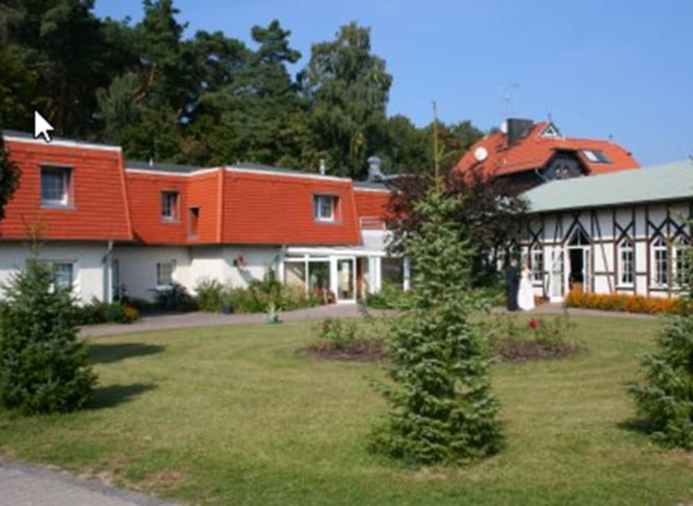 

Napoli - Wendisch Rietz - See Hotel Karlslust Chalets