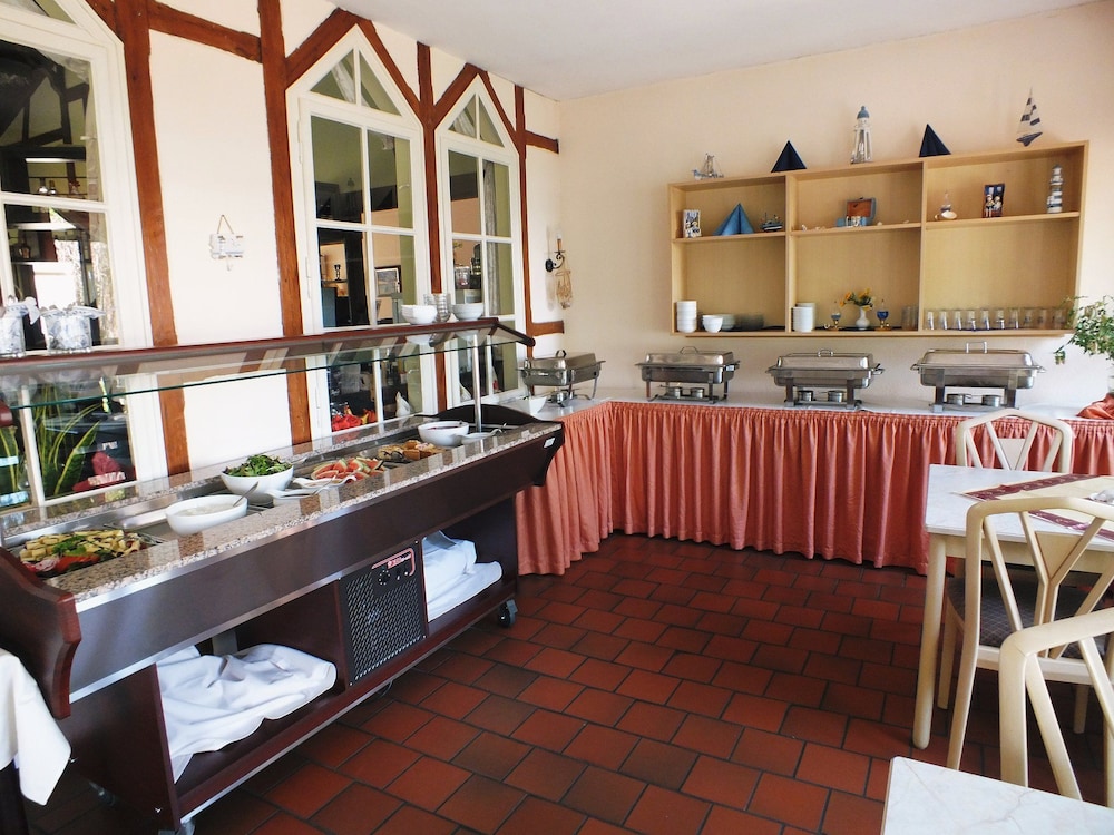 

Bologna - Wendisch Rietz - See Hotel Karlslust Chalets