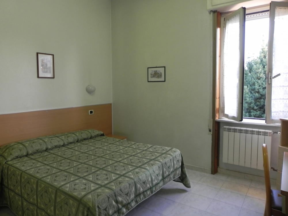 

Palermo - Grottaferrata - Hotel Villa Robinia