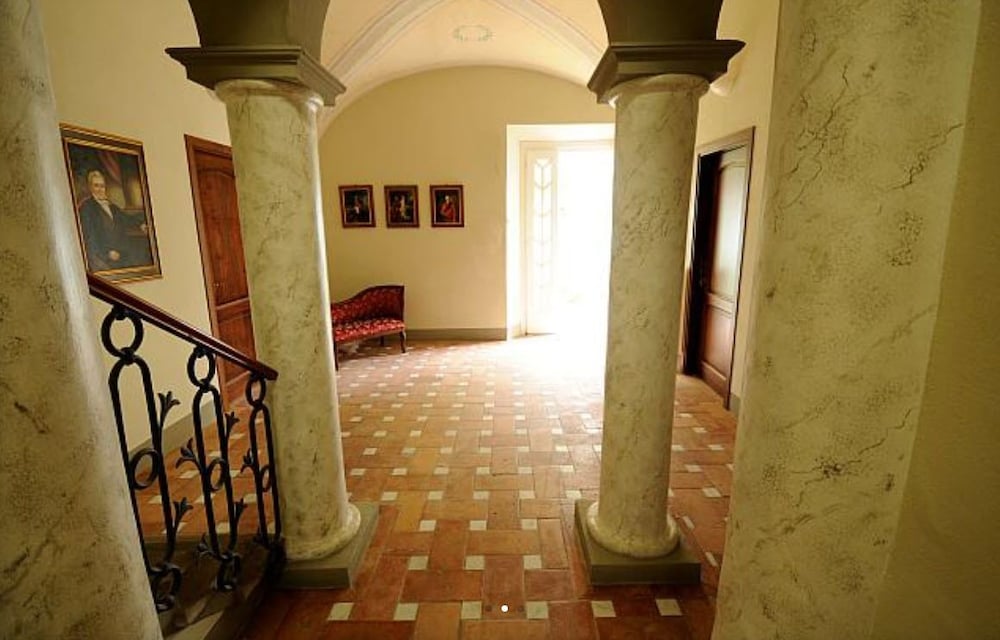 

Brindisi - Volterra - Relais Villa Sensano