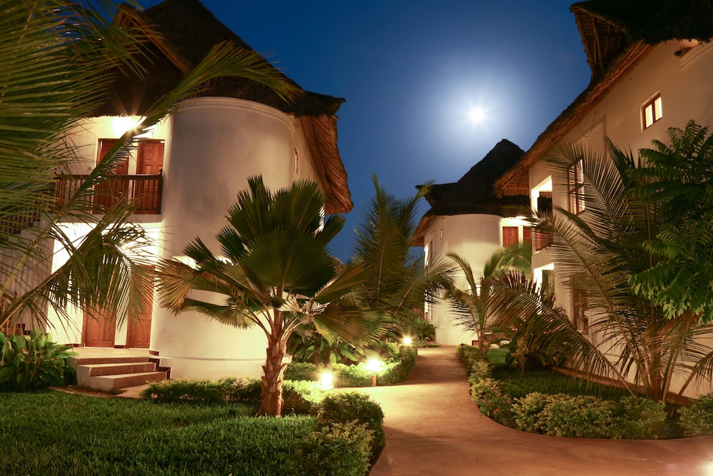 

Napoli - Pwani Mchangani - Zanzibar Bahari Villas