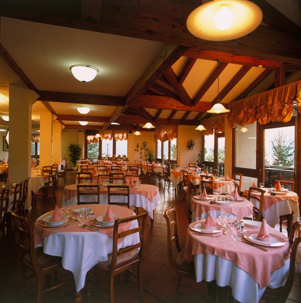 

Milano - Andalo - Ariston Lake View Hotel