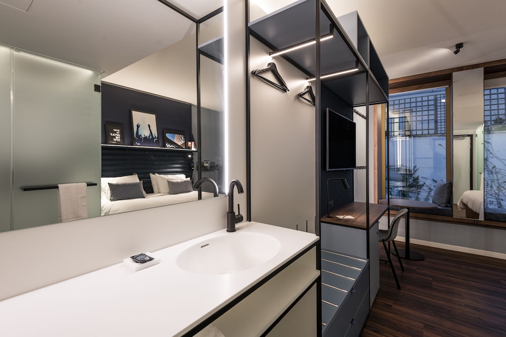 

Napoli - Anversa - A-STAY Antwerp