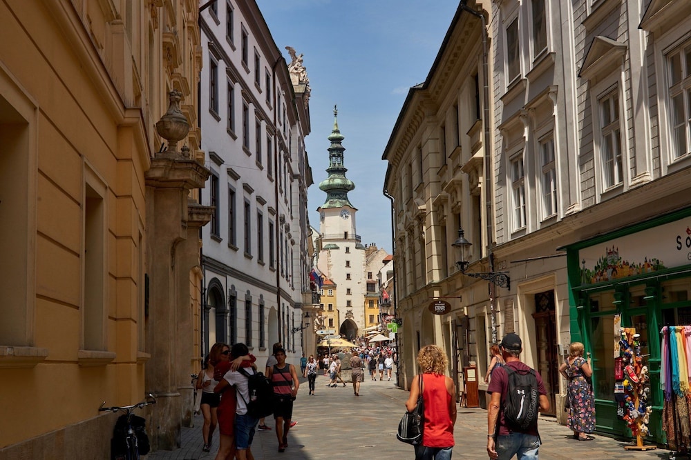 

Roma - Bratislava - Aapartamentoos