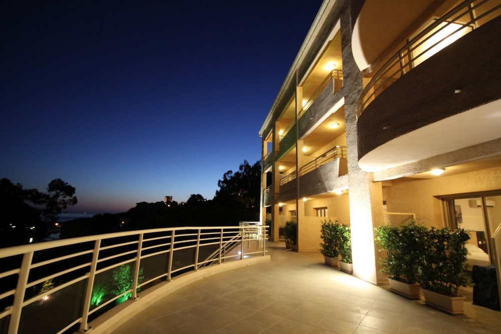 

Milano - Porto - Hotel Costa Rossa
