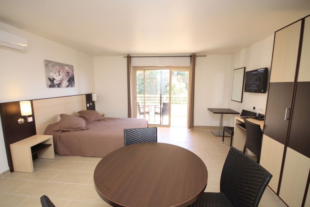 

Bologna - Porto - Hotel Costa Rossa