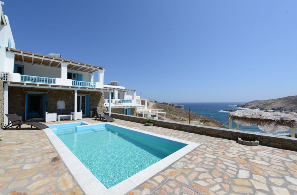 

Roma - Kalafati - Wild View Mykonos