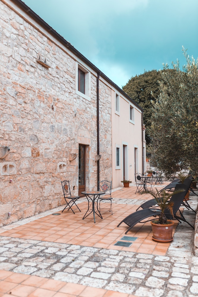 

Roma - Comiso - Artemisia Resort