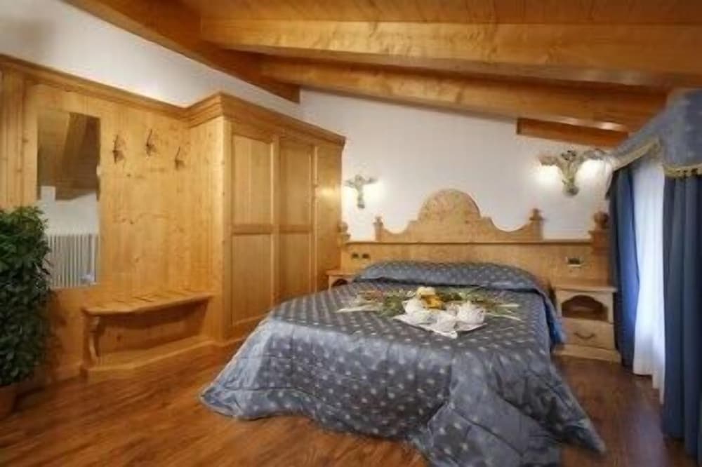 

Milano - Dimaro - Hotel Mountain Resort