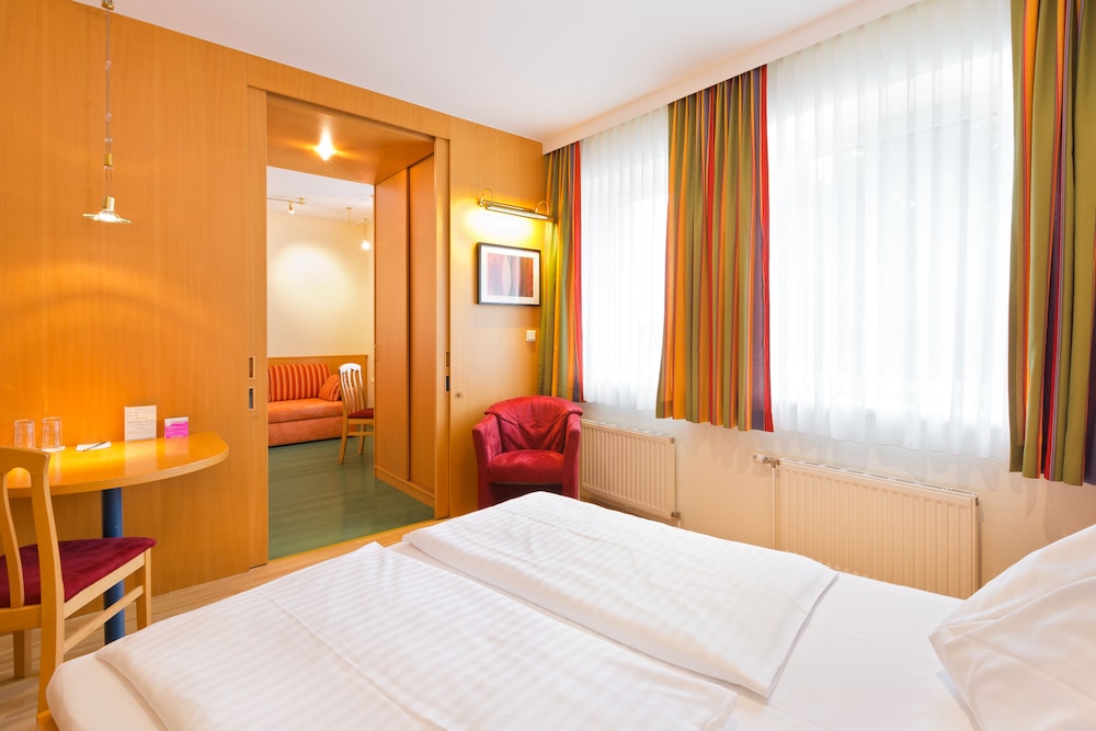 

Roma - Gumpoldskirchen - Motel Baden