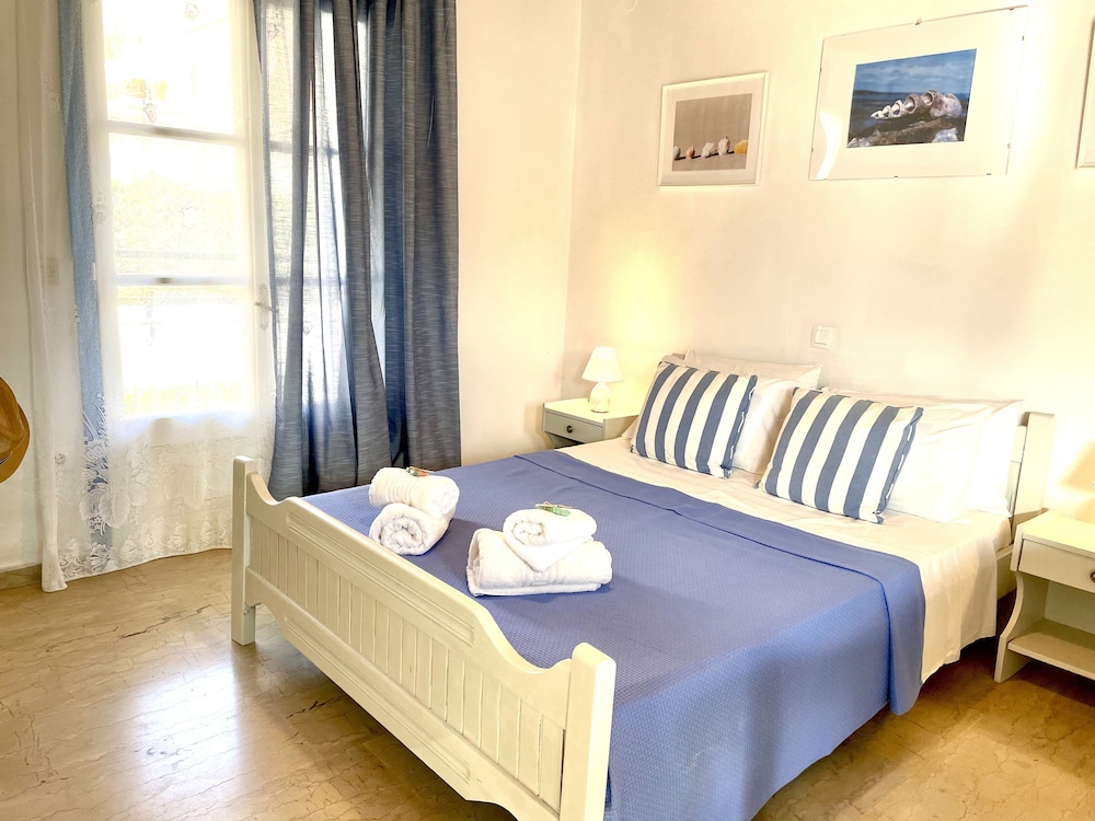 

Torino - Kassiopi - Sunflower Apartments & Studios